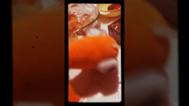 Orange прыгает на батуте ему нравится!!! смотреть онлайн