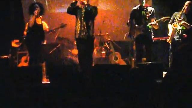 CUCARACHAS ENOJADAS (CAL NINYO) смотреть онлайн