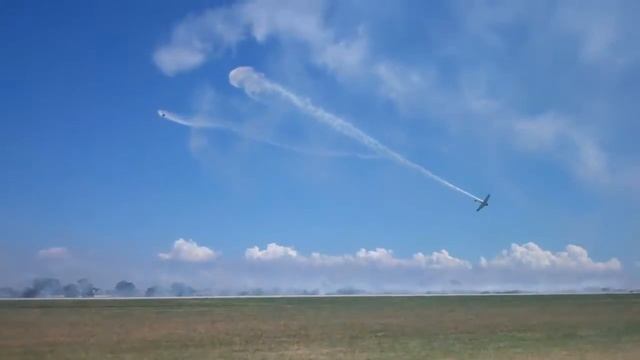 Tora Tora Tora The recreation of the attack on Pearl Harbor at The EAA airshow at Oshkosh 2015 смотреть онлайн