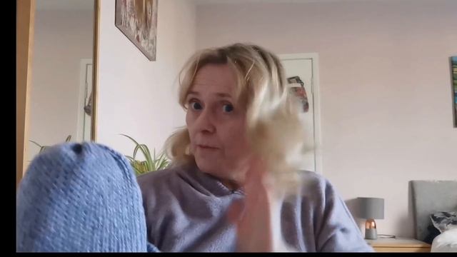 Ep 5. No Frills Sweater, Mini Sentro Charity Shop Find, Habitation Throw and What I Got for Xmas! смотреть онлайн