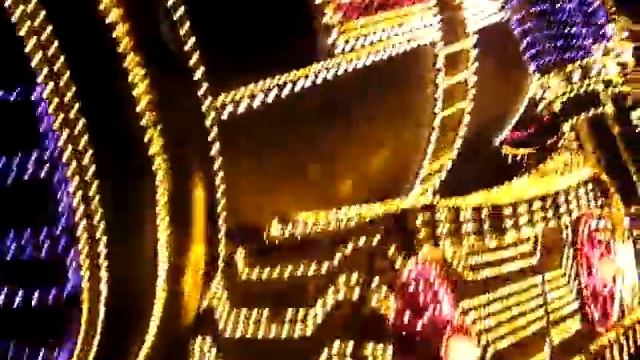 Everland- Moonlight Magic Neon lights Parade смотреть онлайн