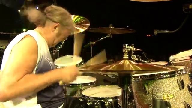 Deep Purple - Smoke on the Water LIVE (wt orchestra) @ MJF 2011 смотреть онлайн