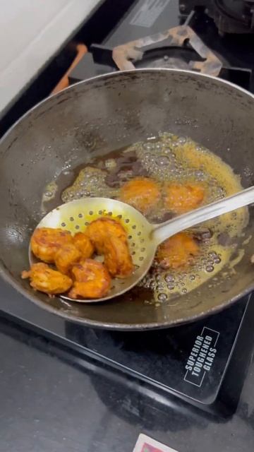 Chilli prawns #food #foodlover #recipe #foodlover #cooking #easyrecipe #foodie #viralvideo #shorts смотреть онлайн