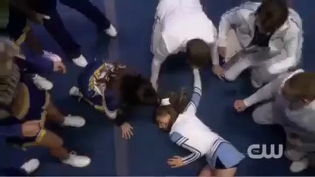 Hellcats 1.02 - Preview: I Say A Little Prayer (RUS) смотреть онлайн
