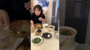 老公自以為藏好了雞腿，但還是被我發現了，我拿走吃了他沒吃到【胖嫂美食】