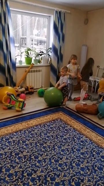 Детский сад: игрушки на замке смотреть онлайн