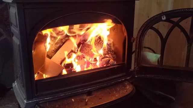 1.5 Hours Of Crackling & Popping Wood Fire Stove Fireplace смотреть онлайн