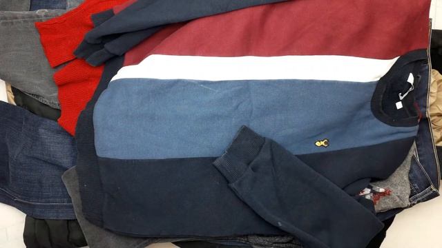 15575 Микс мужской осень-зима MEN / W (extra/1 кат) 6 пак 10кг 5.15€/кг 19шт смотреть онлайн
