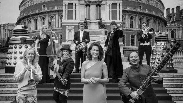 Doctor Who At The Proms 2013 Theme Tune Feat. Delia Derbyshire смотреть онлайн