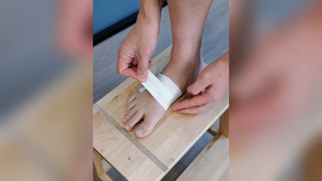 Hallux Valgus and Bunions- Tape or Splint? смотреть онлайн