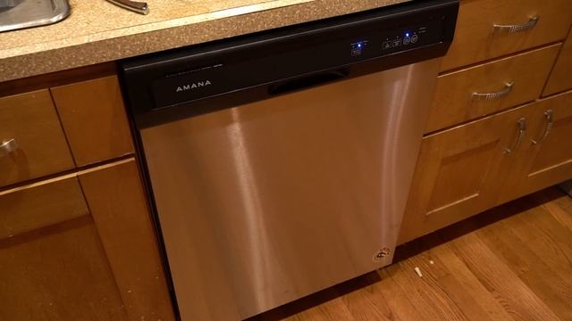 Amana 3-Cycle Stainless Steel Built-In Dishwasher Model ADB1400AGS смотреть онлайн