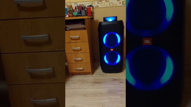 JBL PARTYBOX 310. смотреть онлайн