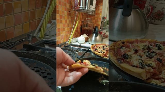 С ДЫРОЧКАМИ ФОРМА И ОБЫЧНАЯ ДЛЯ ПИЦЦЫ - ОТЛИЧИЕ ! смотреть онлайн