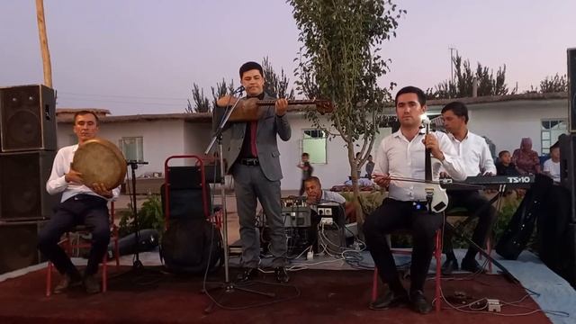 Rustam Serobov - O'zingni osmon dema смотреть онлайн
