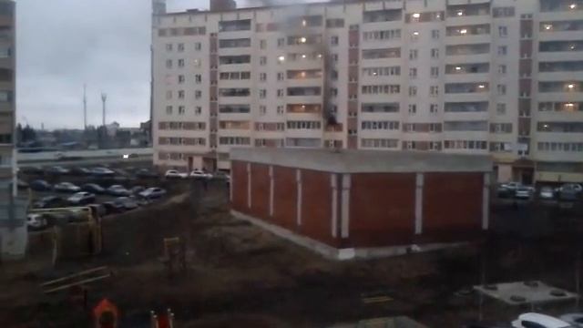 Пожар в доме 133 по улице Бигаш г.Альметьевск смотреть онлайн