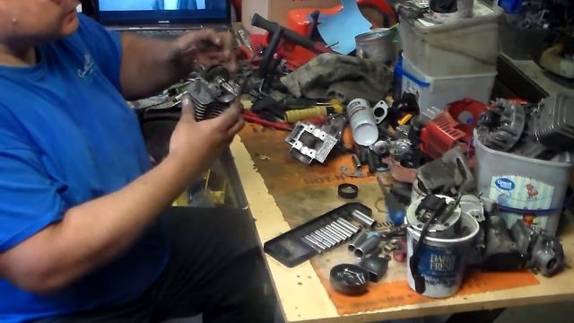 homelite teardown and rebuild to working saw смотреть онлайн