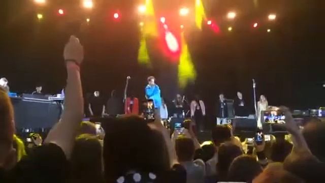 ЯнГо Тает Жир Live живое выступление на Viral Day смотреть онлайн