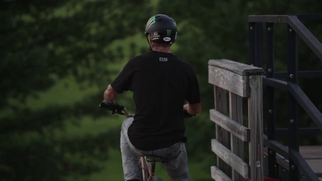 Mongoose Jam 2017 - RAW смотреть онлайн