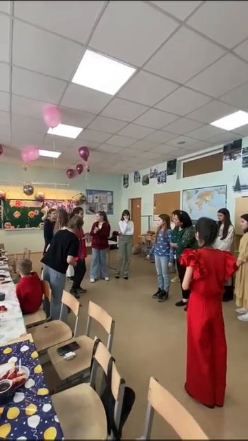 Классный час на 8 марта.10.03.23 смотреть онлайн