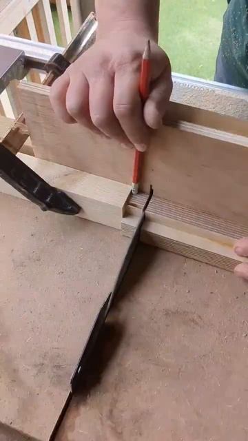 cutting the plywood into tiles смотреть онлайн