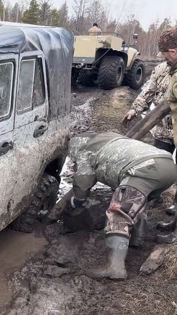 Полное видео смотрите на нашем канале #якутия #охота #вездеход #рыбалка #бездорожье смотреть онлайн