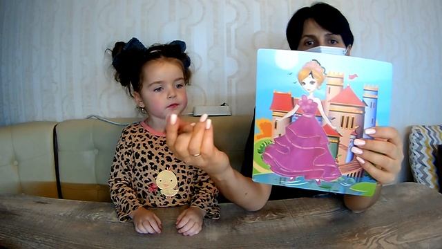 [162] Купили Эмилии развивашки / Занимается с удовольствием / Погода не хорошая, сидим дома! ❤👍 смотреть онлайн