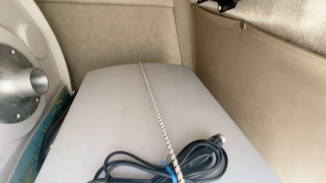 EP 40: Maxum 2400SD Bowrider Boat Tour [2002] смотреть онлайн