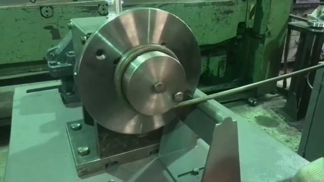 Гибка колец на станке 'Кузнец' смотреть онлайн