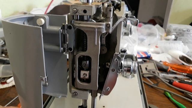 Privileg Nähmaschine voll Zick Zack Modell 888 الجزء الثالث الضبط الصحيح لعامود الإبرة للماكينة смотреть онлайн