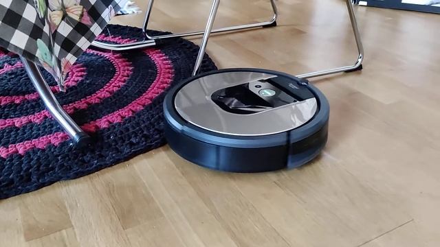 Roomba vs Ikea chair смотреть онлайн
