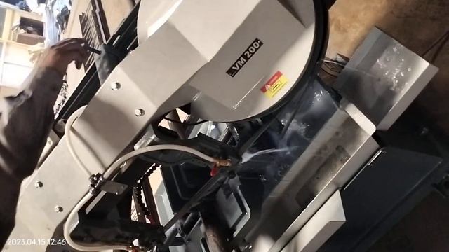 Vijay Machinery Band Show Machine VM-200 metal cutting bandsaw industrial machines смотреть онлайн