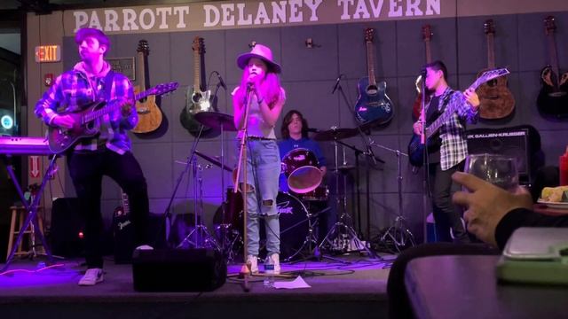 Taste Of Sheetrock - Dolly Parton - Jolene - Feb 3, 2024 - New Hartford, CT смотреть онлайн