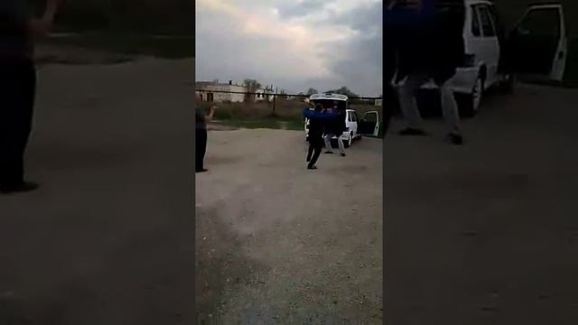 парни отдыхают смотреть онлайн