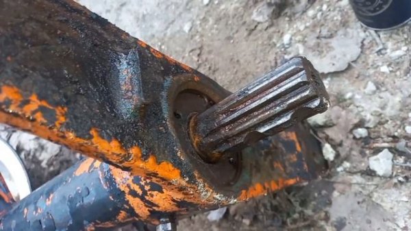 Устранение течей рулевого редуктора на тракторе Т40