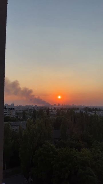 Вот что-то горит и вот…А там вообще сильно что-то горит смотреть онлайн