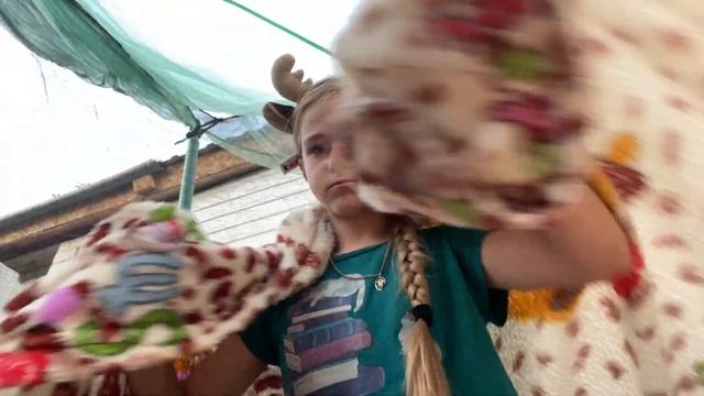 24 ЧАСА НА БАТУТЕ! // ВЛОГ смотреть онлайн