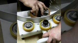 Как гнуть алюминиевый плинтус - один из способов использовать такую машинку.