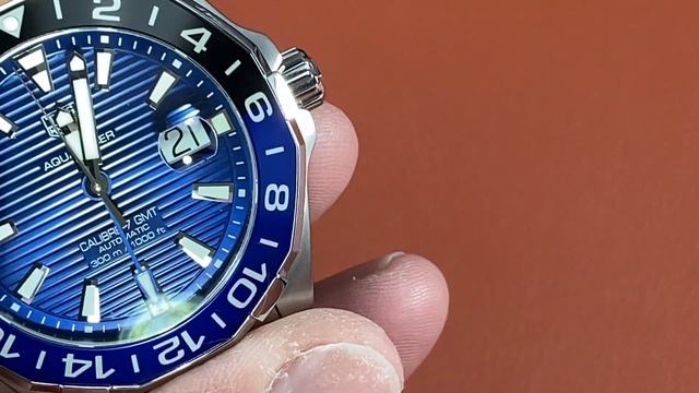An Affordable Alternative To The Rolex Batman GMT (Tag Heuer Aquaracer GMT Review) смотреть онлайн