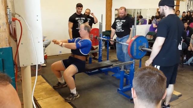 Bernie Bench Press aka Groundhog 165 kilos/363 lbs смотреть онлайн