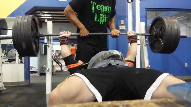 550 lb bench for reps смотреть онлайн