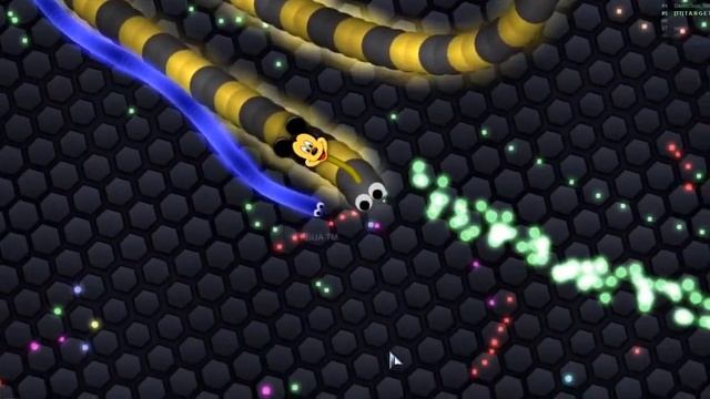 Slither io LUCKY GIANT SNAKE vs 14500 SNAKES! Epic Slitherio Gameplay Slit смотреть онлайн