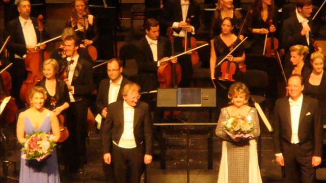 Norma-Adalgisa duett part 1-Gruberova, DiDonato - Salzburg, 2010.08.09. смотреть онлайн