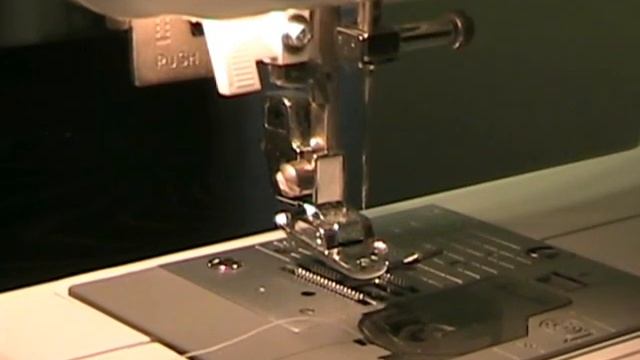3) Threading the top of the Brother XL2600i sewing machine смотреть онлайн