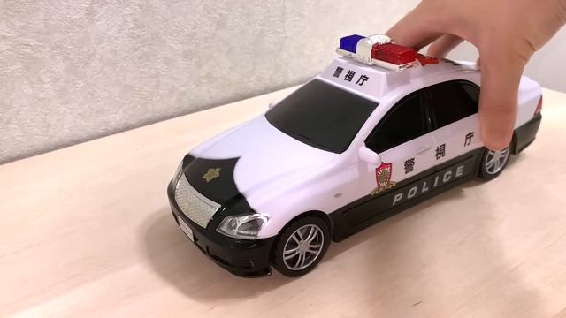 Скорая помощь, Полицейская машина, Пожарная машина ,Аварийная машина едят по склону! смотреть онлайн