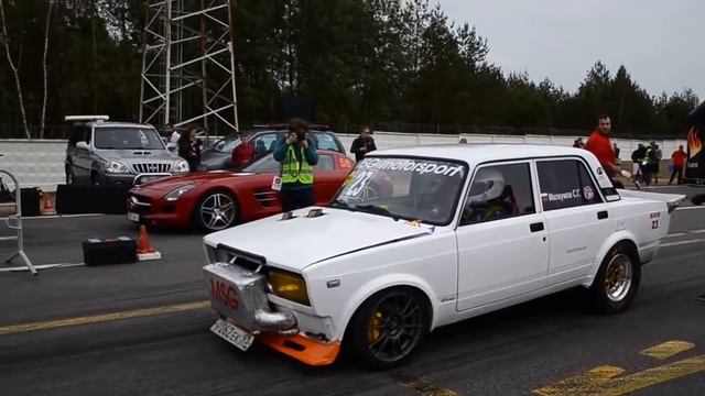 LADA 2107 vs Mercedes Benz SLS AMG смотреть онлайн