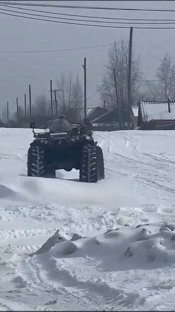 Тест драйв ЗЭТ Пикап около ворот смотреть онлайн