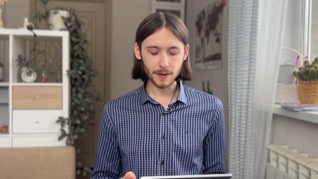 НАДО ЛИ ПЕРЕВОДИТЬ БОГОСЛУЖЕНИЕ? Отвечает ап. Павел смотреть онлайн