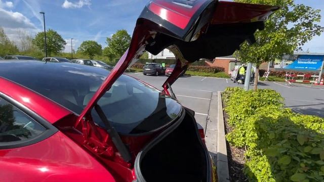 Testdrive Tesla Model 3 Long Range смотреть онлайн