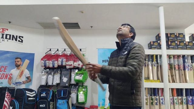 Buy Best Price Phantom PS7 MSD Limited Edition Cricket Bat Online from www.cricketmerchant.com смотреть онлайн