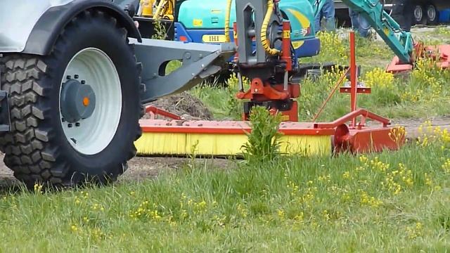 Lännen 8800 med schaktbalk смотреть онлайн